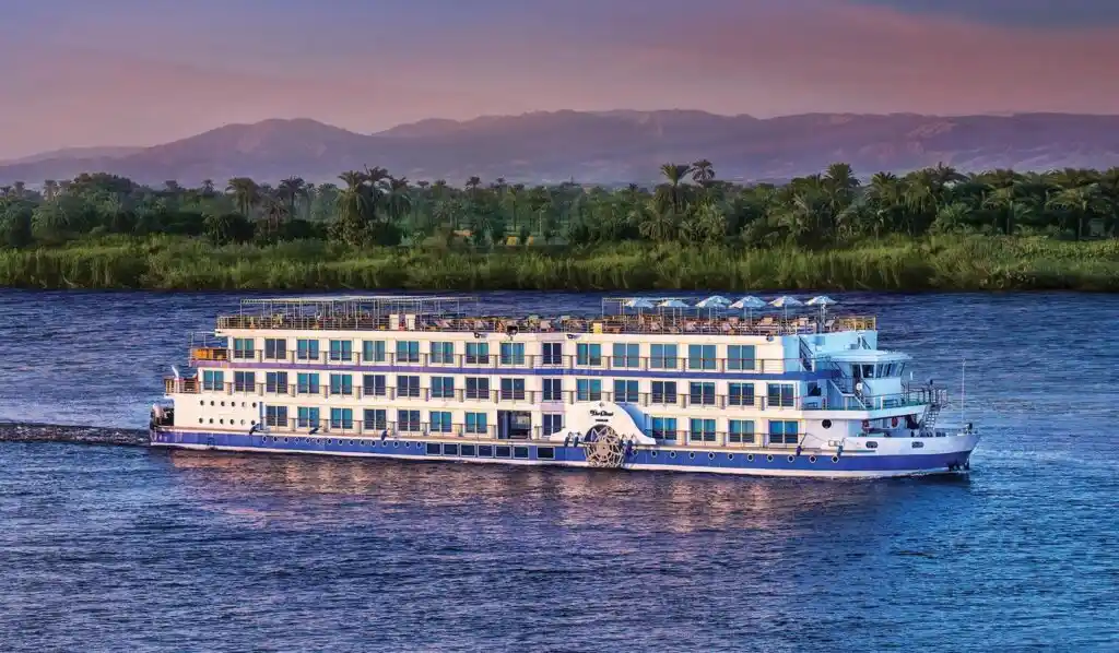 8-Day Luxury Egypt Tour – Explore Ancient Wonders in Style