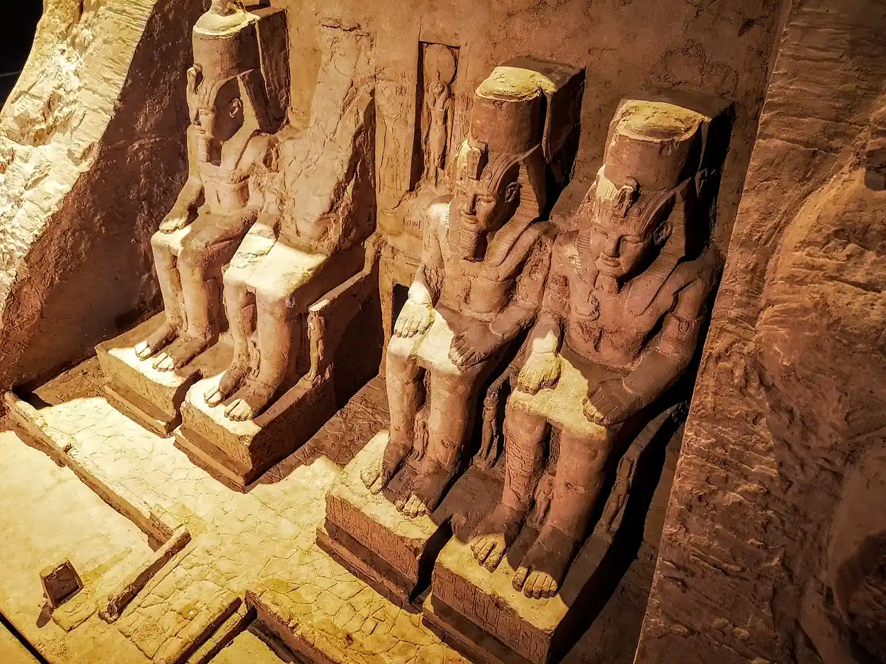8 Days Cairo to Abu Simbel by Road – Voyage on the Spot