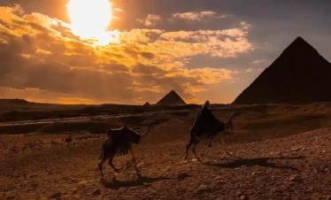 Half-Day Tour to Giza Pyramids by Horse Carriage