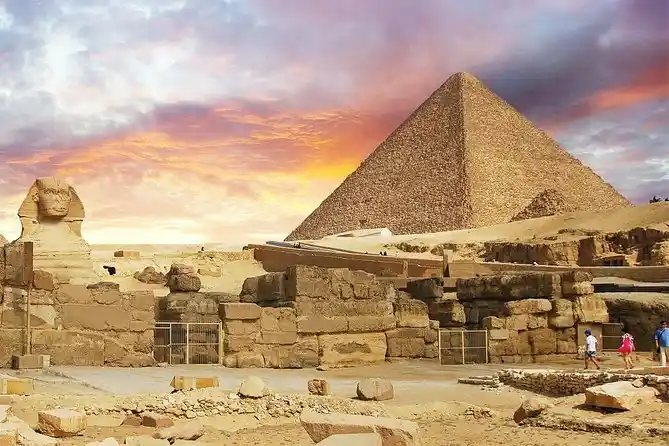 Best tours in cairo egypt featuring Giza Pyramids and Grand Egyptian Museum