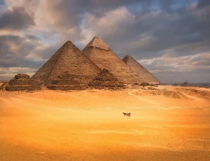 Tours to the pyramids in Egypt with the Great Pyramid of Giza